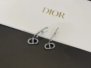 Dior 30 Montaigne Crystals Earrings