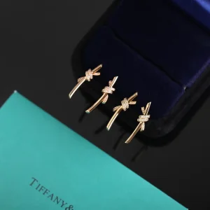 Tiffany Gold Knot Short Earrings