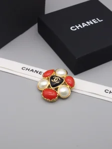 Chanel Gripoix Pearl CC Brooch