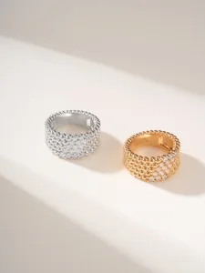 Van Cleef Arpels Perlee Diamonds Rings